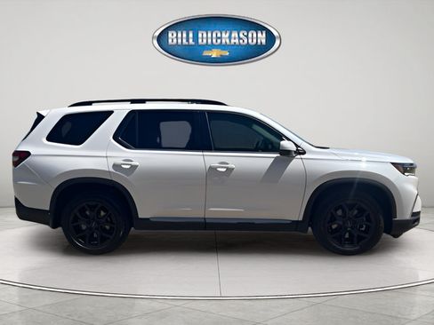 Used 2025 Honda Pilot Touring image 12