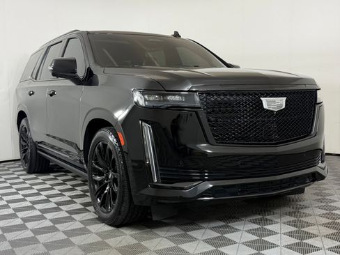 Used 2023 Cadillac Escalade Sport Platinum w/ LPO, ONYX Package AWD/4WD image 7