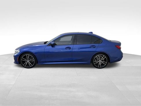 Used 2020 BMW 330i Sedan w/ M Sport Package RWD image 4