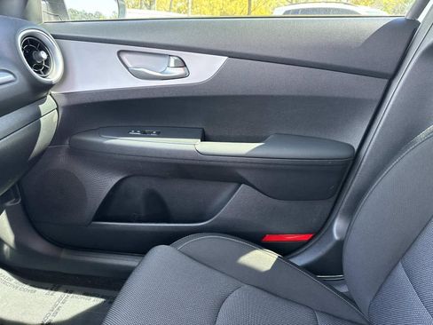 Used 2024 Kia Forte LXS FWD image 21