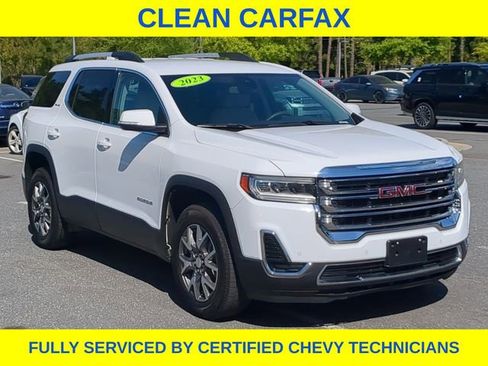 Used 2023 GMC Acadia SLE w/ Driver Convenience Package FWD image 3