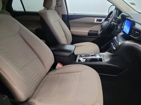 Used 2020 Ford Explorer XLT w/ Comfort Package image 21