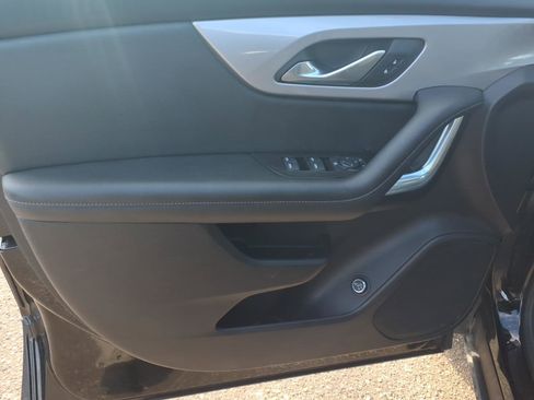 Used 2021 Chevrolet Blazer LT w/ Redline Edition image 11