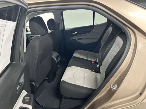 Used 2019 Chevrolet Equinox LS w/ LS Convenience Package AWD/4WD image 19