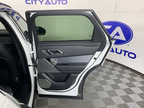 Used 2019 Land Rover Range Rover Velar R-Dynamic SE AWD/4WD image 35