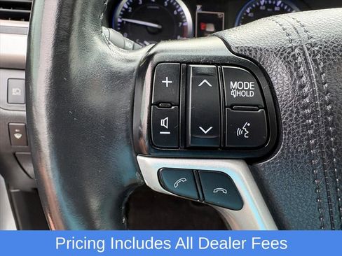 Used 2019 Toyota Highlander XLE AWD/4WD image 13