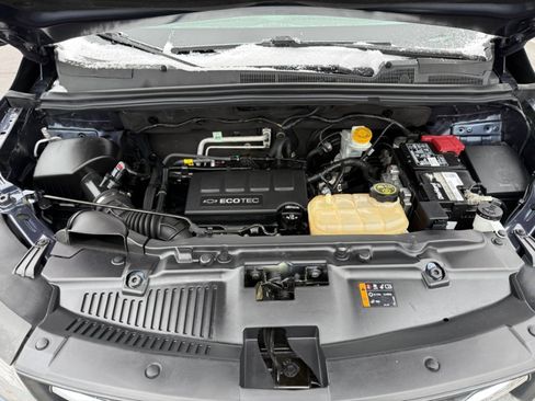 Used 2018 Chevrolet Trax LT w/ Sun & Sound Package image 36