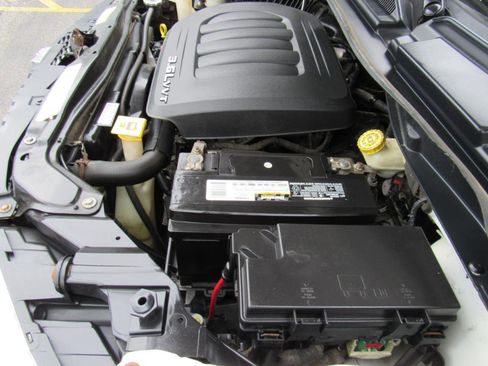 Used 2011 Dodge Grand Caravan image 28