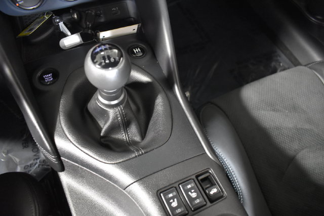 Certified 2024 Nissan Z Performance w/ Floor Mat Package RWD image 26