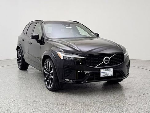 Certified 2023 Volvo XC60 B5 Ultimate w/ Climate Package AWD/4WD image 2