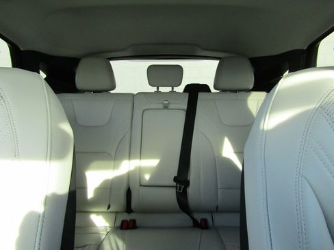 Used 2025 Ford Mustang Mach-E Premium image 33