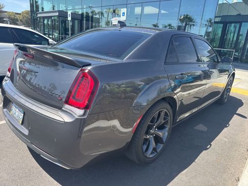 Used 2022 Chrysler 300 S RWD image 5