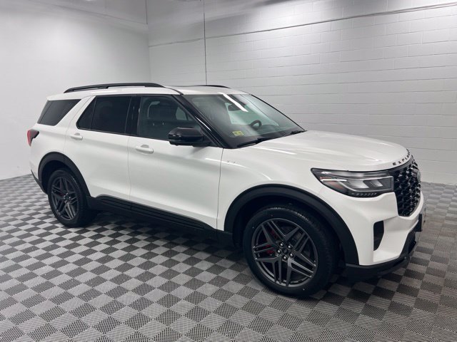 Used 2025 Ford Explorer ST-Line w/ Premium Package AWD/4WD image 4