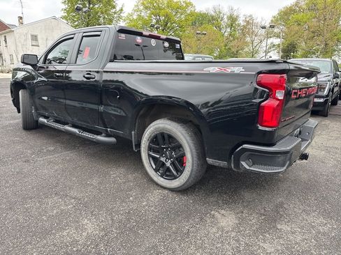 Used 2023 Chevrolet Silverado 1500 RST w/ Redline Edition AWD/4WD image 5