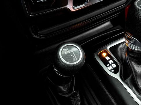 Used 2020 Jeep Gladiator Sport w/ Quick Order Package 24S image 12