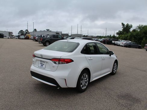 Used 2022 Toyota Corolla LE FWD image 8