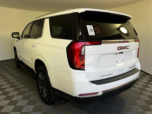 Used 2025 GMC Yukon Elevation AWD/4WD image 7