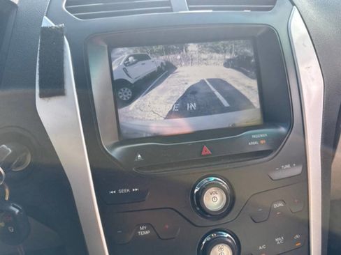 Used 2015 Ford Explorer XLT w/ Equipment Group 202B image 16