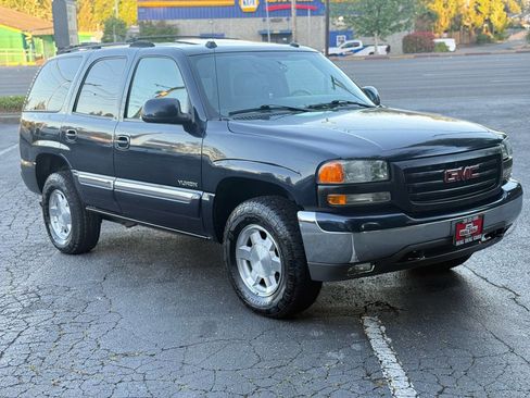 Used 2004 GMC Yukon SLT w/ 1SD Preferred Equipment Group image 2