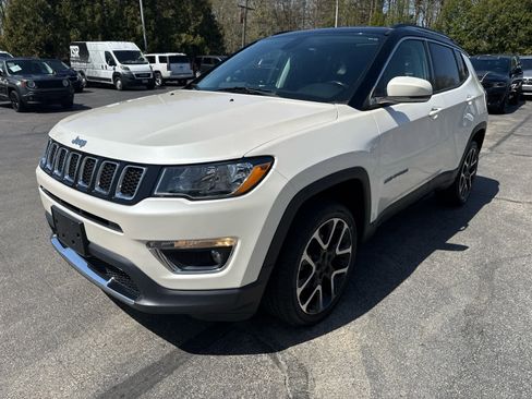 Used 2018 Jeep Compass Limited w/ Navigation Group AWD/4WD image 7