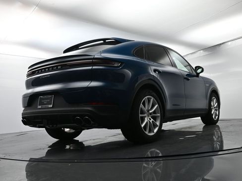 Used 2025 Porsche Cayenne E-Hybrid Coupe image 53