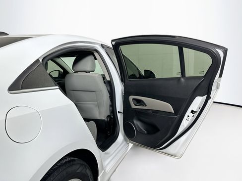 Used 2016 Chevrolet Cruze LT w/ Sun And Sound Package image 27