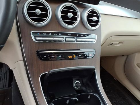 Certified 2021 Mercedes-Benz GLC 300 4MATIC image 19