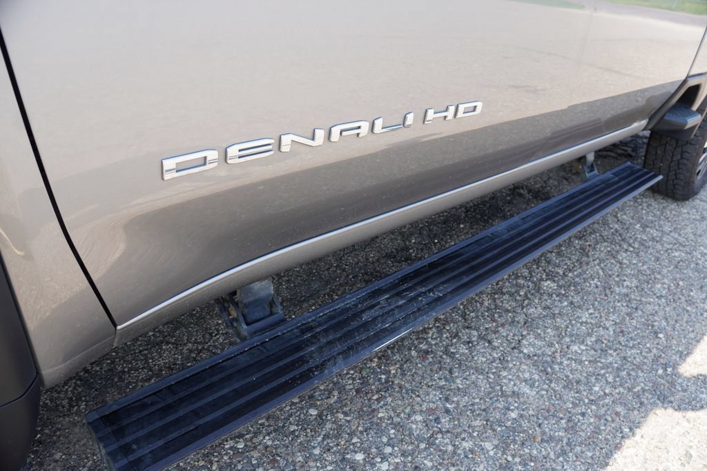 Certified 2025 GMC Sierra 3500 Denali Ultimate AWD/4WD image 15