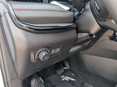 Used 2025 Jeep Compass Trailhawk AWD/4WD image 20