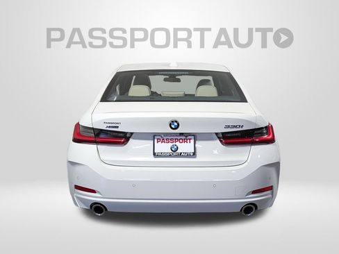 Used 2025 BMW 330i xDrive Sedan w/ Convenience Package AWD/4WD image 6