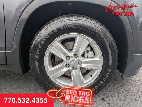 Used 2016 Chevrolet Trax LT w/ LT Sun and Sound Package image 11