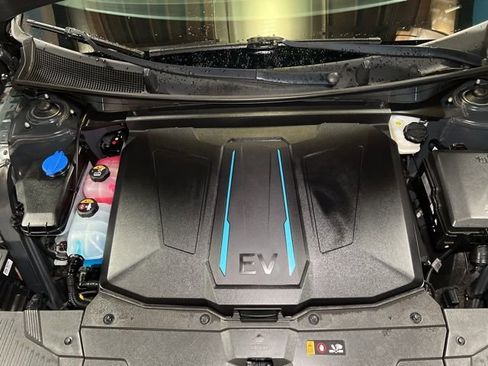 Used 2024 Hyundai Ioniq 5 SEL image 18