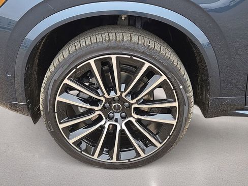 New 2026 Volvo XC90 B6 Plus w/ Protection Package Premier AWD/4WD image 10