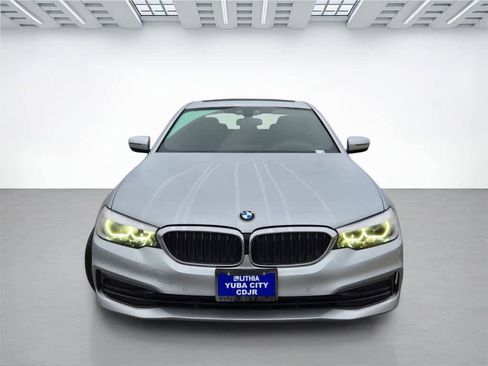 Used 2019 BMW 530i w/ Convenience Package image 2