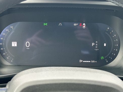 Used 2025 Volvo XC40 B5 Plus AWD/4WD image 29