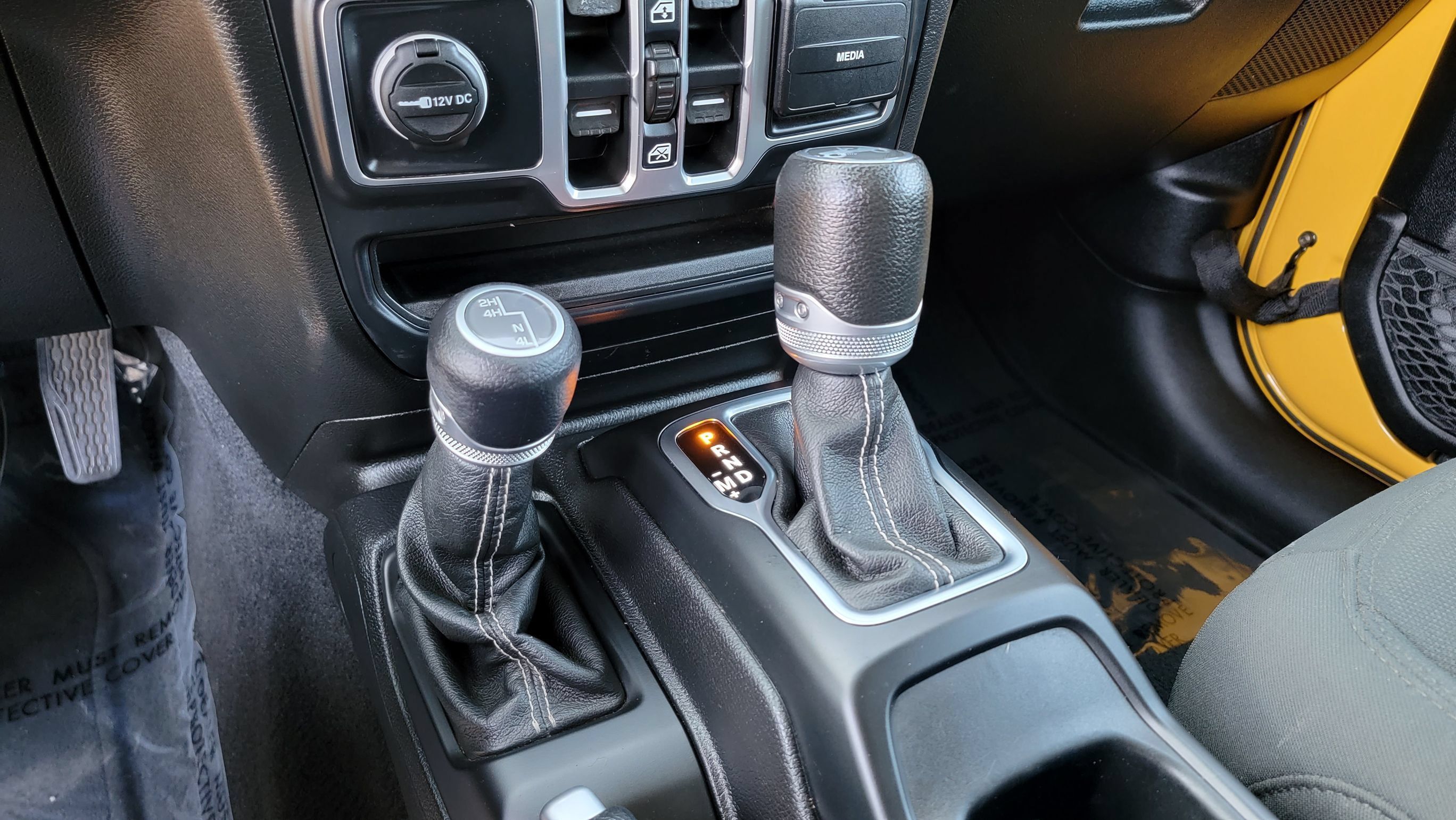 Used 2019 Jeep Wrangler Unlimited Sahara AWD/4WD image 43