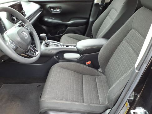 Certified 2023 Honda HR-V LX image 8