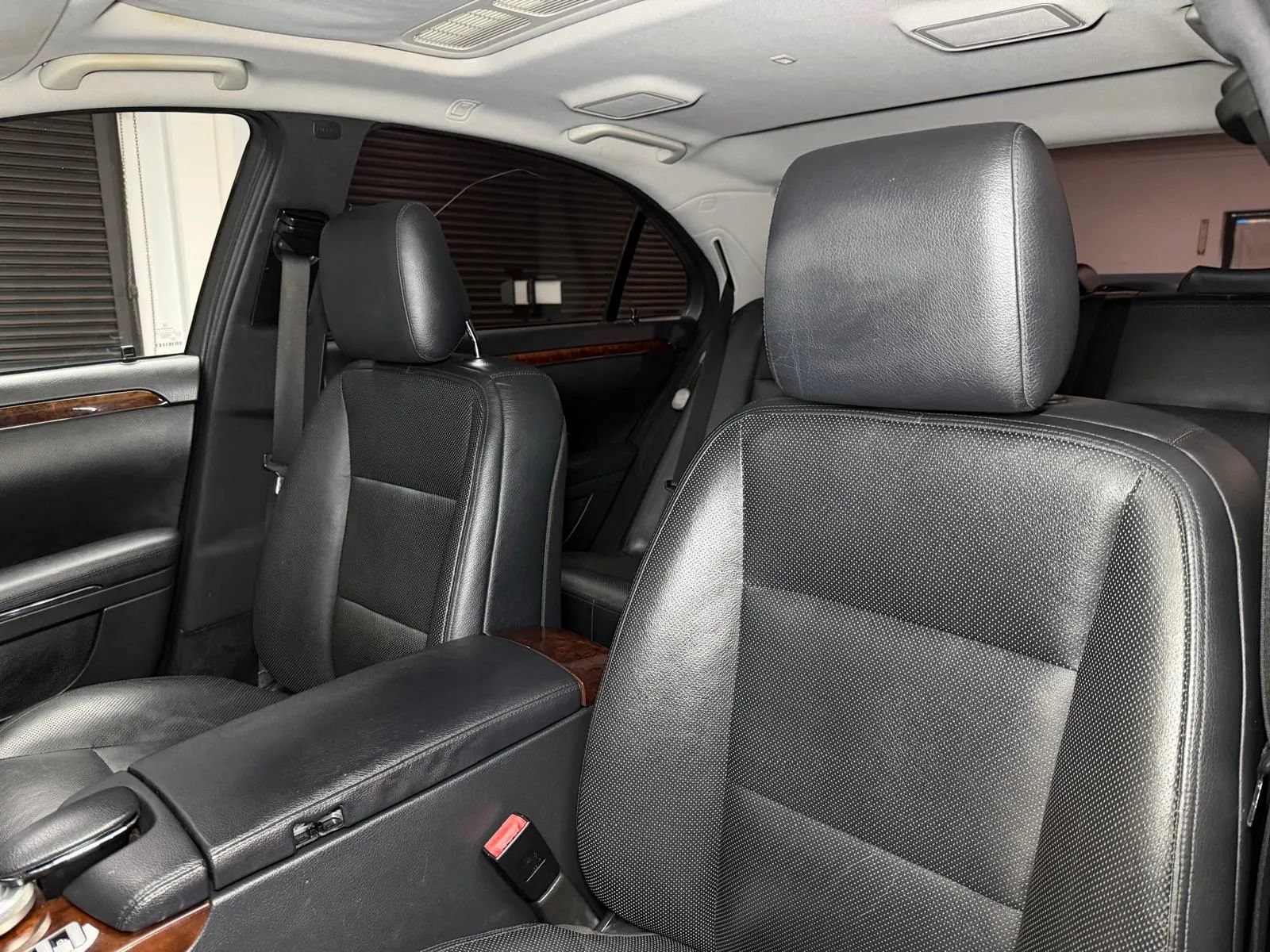 Used 2010 Mercedes-Benz S 550 4MATIC image 27