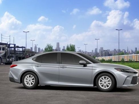 New 2026 Toyota Camry LE image 14