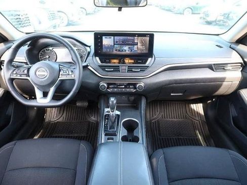 Certified 2025 Nissan Altima 2.5 SV w/ SV Premium Package AWD/4WD image 22