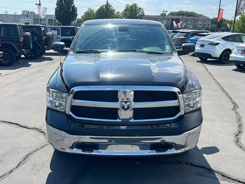 Used 2022 RAM 1500 Classic SLT w/ Electronics Convenience Group AWD/4WD image 4