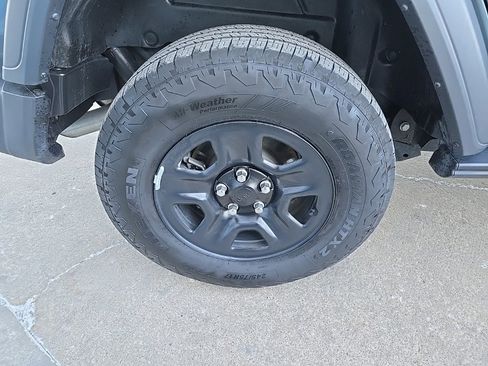 Used 2024 Jeep Wrangler Sport image 28