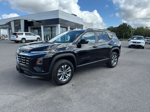 Used 2025 Chevrolet Equinox LT w/ Convenience Package II image 1