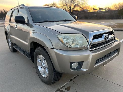 Used 2006 Toyota 4Runner SR5 image 4