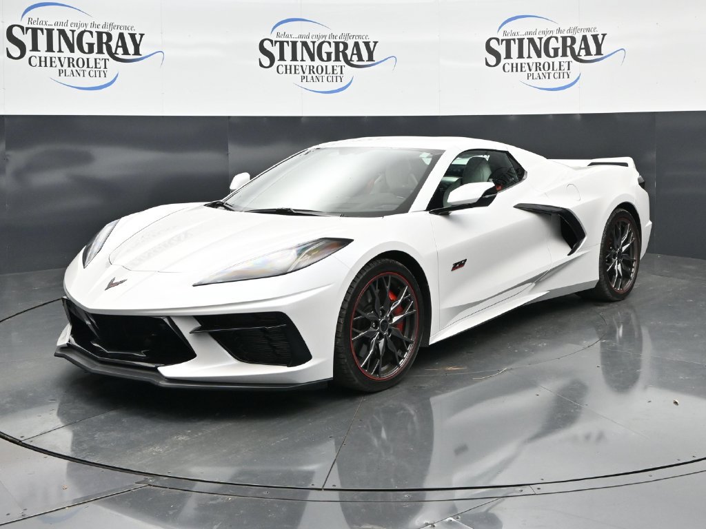 Used 2023 Chevrolet Corvette Stingray Premium Conv w/ Z51 Performance Package RWD image 3