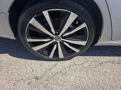 Used 2021 Nissan Altima 2.5 SR image 18