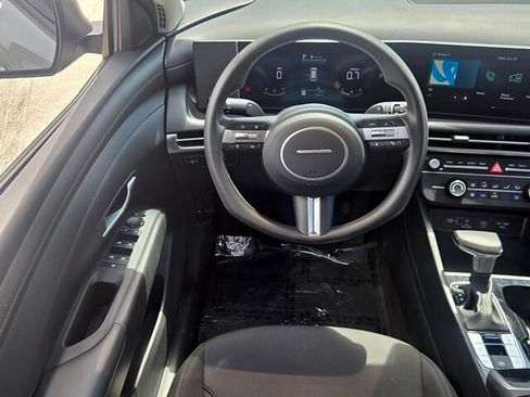 Used 2026 Hyundai Tucson SE FWD image 12