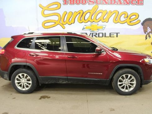 Used 2019 Jeep Cherokee 4WD w/ Comfort & Convenience Group image 1