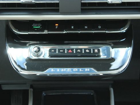 Used 2025 Lincoln Corsair AWD w/ Towing Package image 26