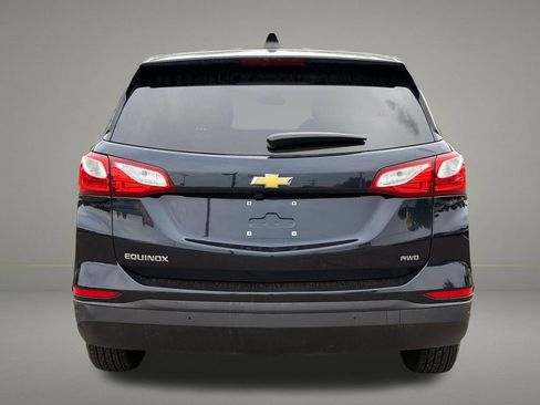 Used 2020 Chevrolet Equinox LS w/ LPO, Cargo Package AWD/4WD image 4